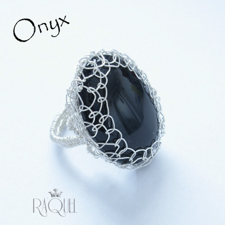 images/onyx netted silver ring side.jpg